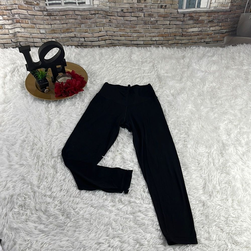 DEFECTS Women’s Offline By Arie Black Cropped High Waist Basic Leggings (L) EL25